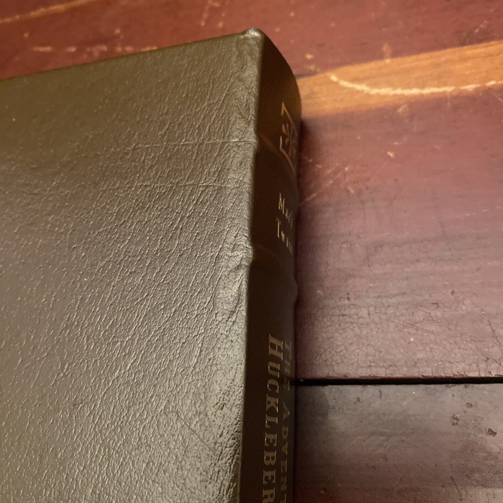 The Adventures of Huckleberry Finn by Mark Twain Sweetwater Press 1998 Vintage