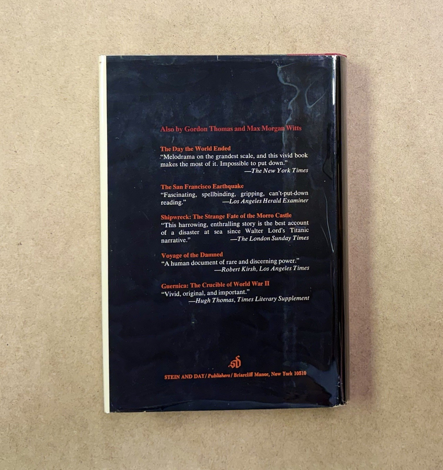 Enola Gay 1st Edition by Thomas & Witts 1977 HCDJVG+Mylar Jacket Cover