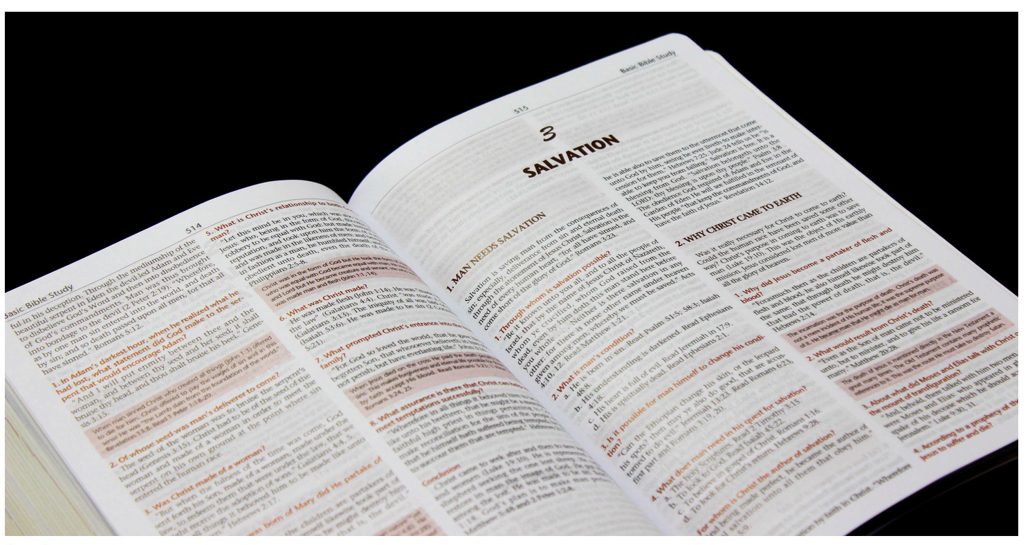 The Mission Color Study Bible KJV with E G White Comments Blue/Silver BRAND NEW