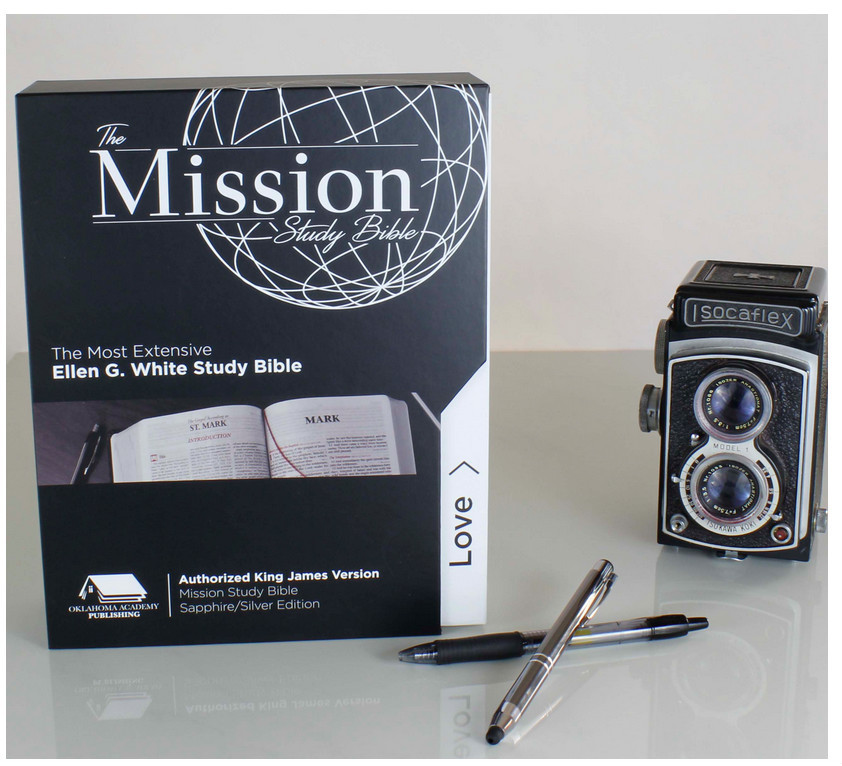 The Mission Color Study Bible KJV with E G White Comments Blue/Silver BRAND NEW