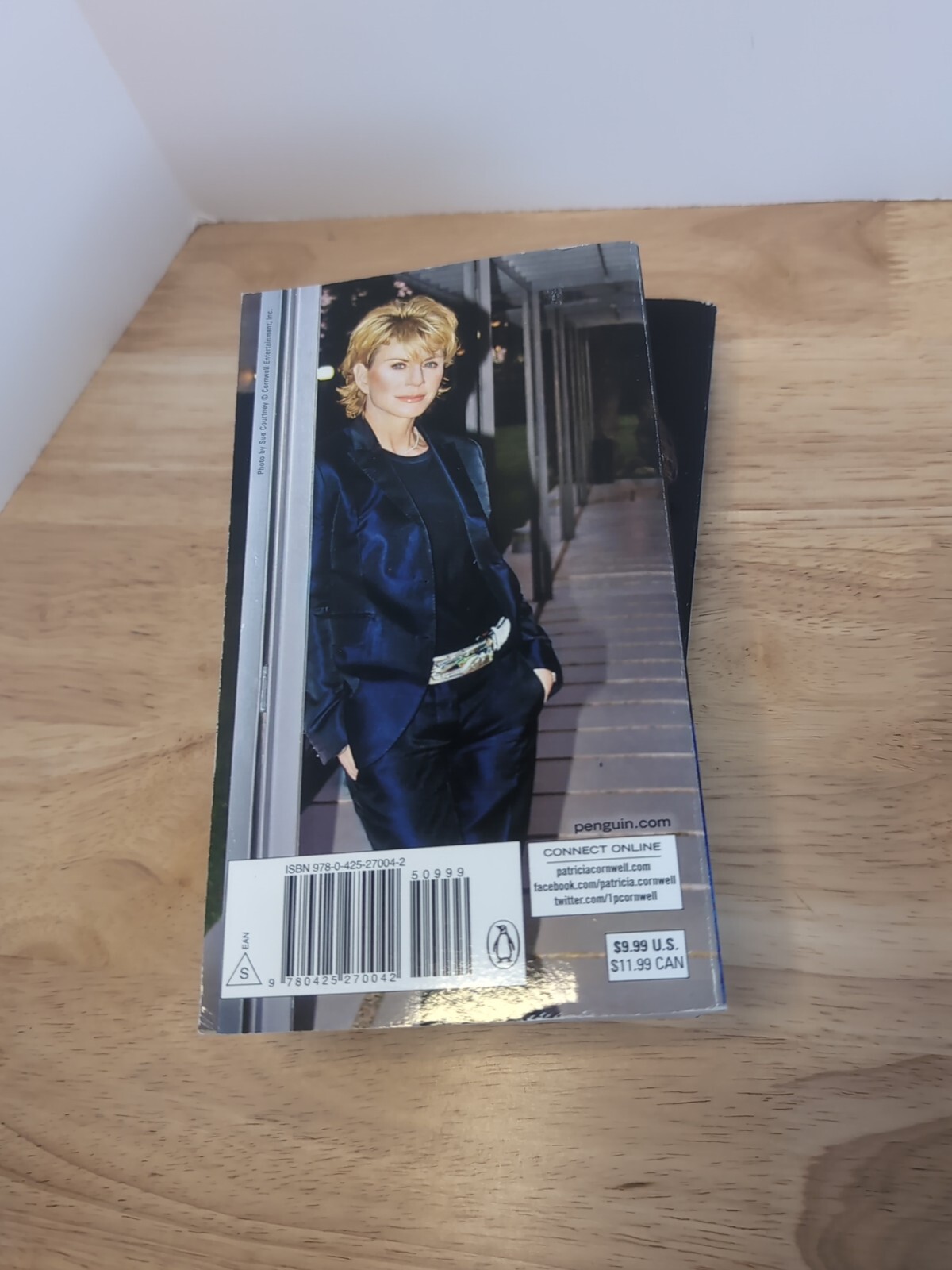 Patricia Cornwell Book Lot Dust, Scarpetta And Cruel & Unusual