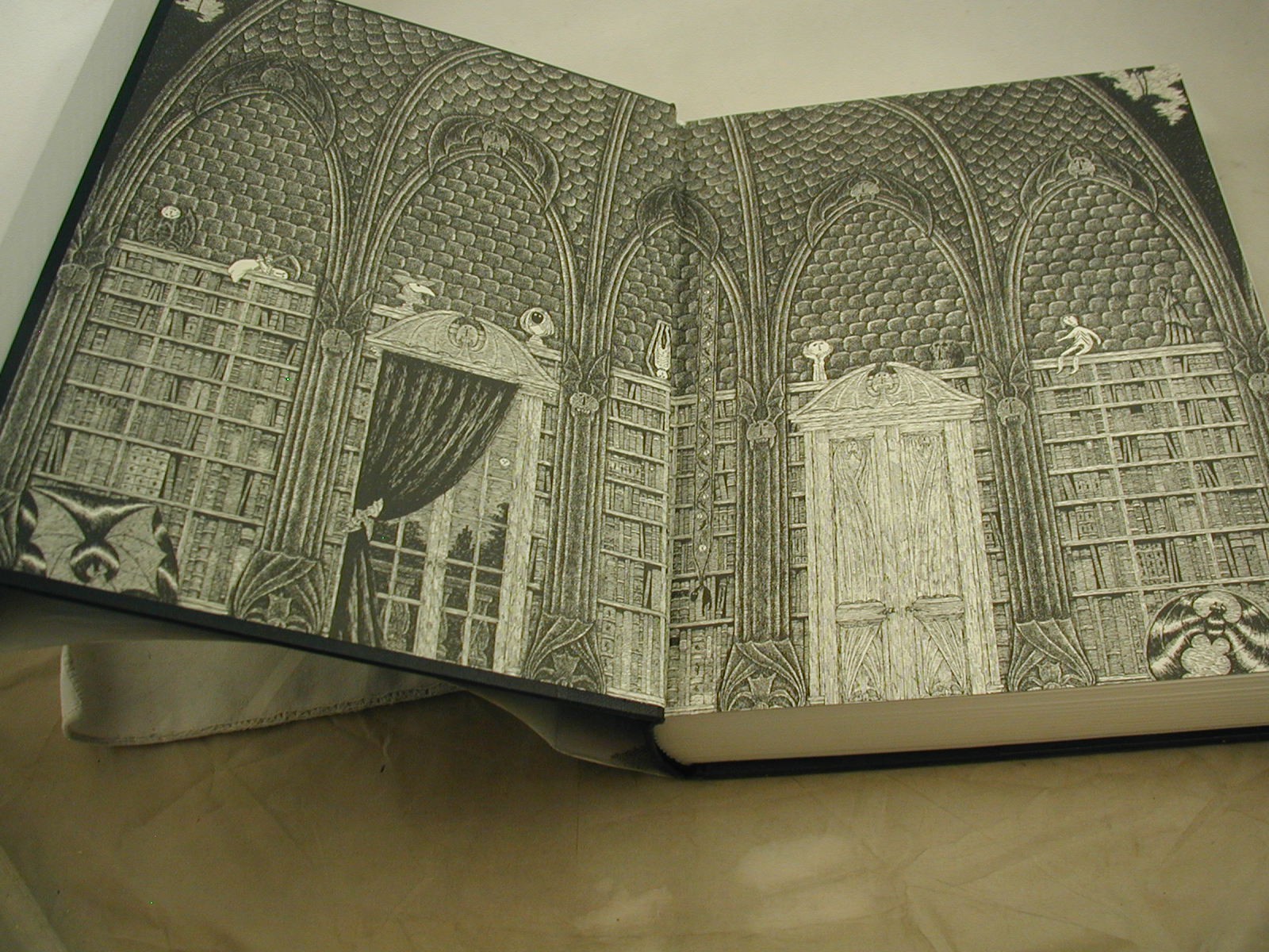Dracula Bram Stoker Barnes & Noble Edward Gorey Illustrations 1st Printing