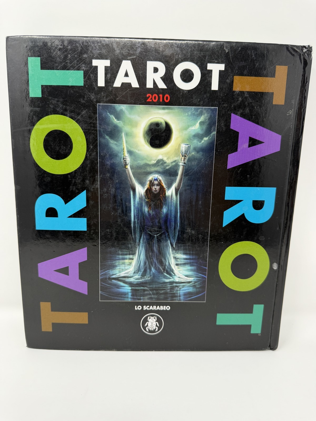 TAROT 2010 Lo Scarabeo Hardcover Book Illustrated Multilingual Index