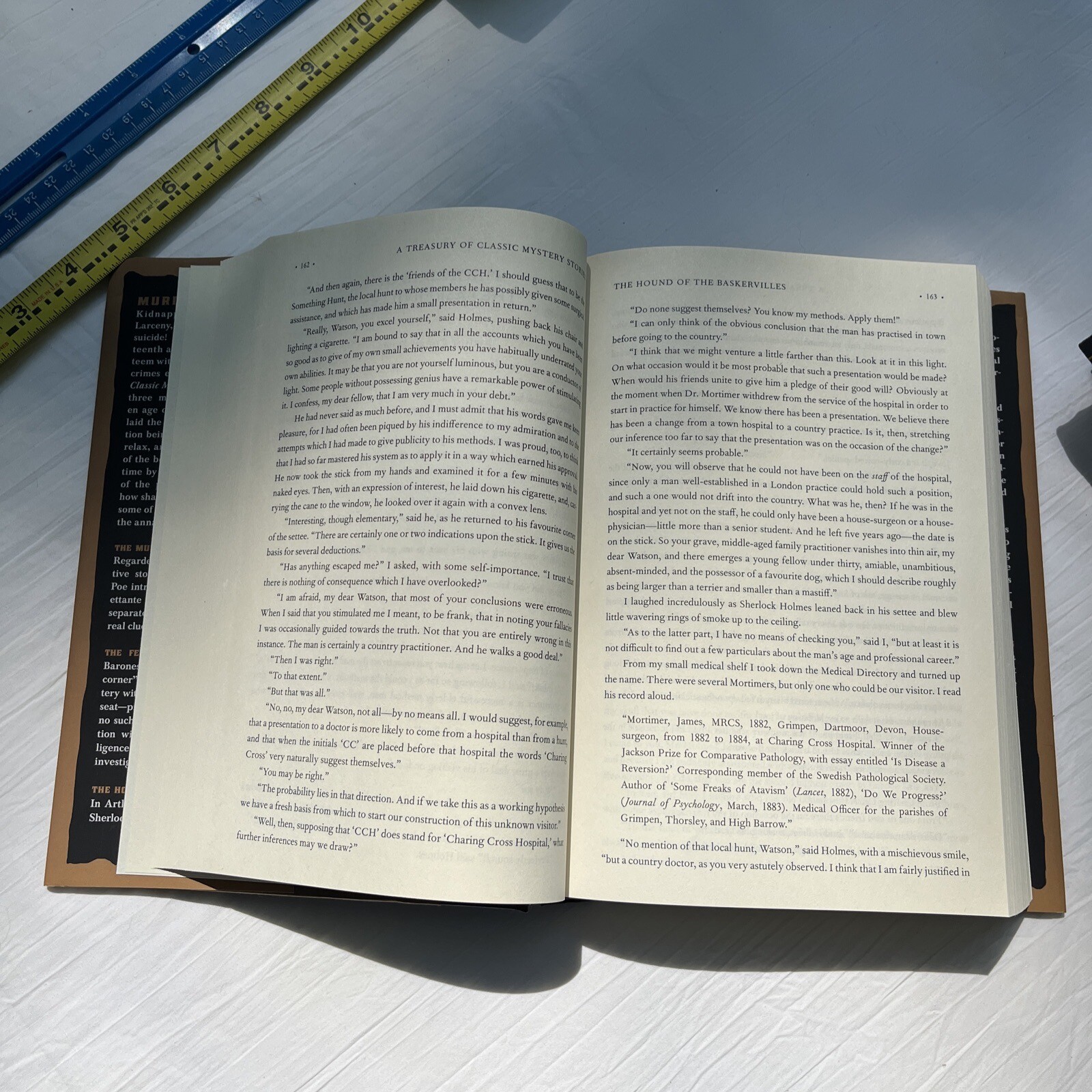 A Treasury of Classic Mystery Stories (Hardcover)