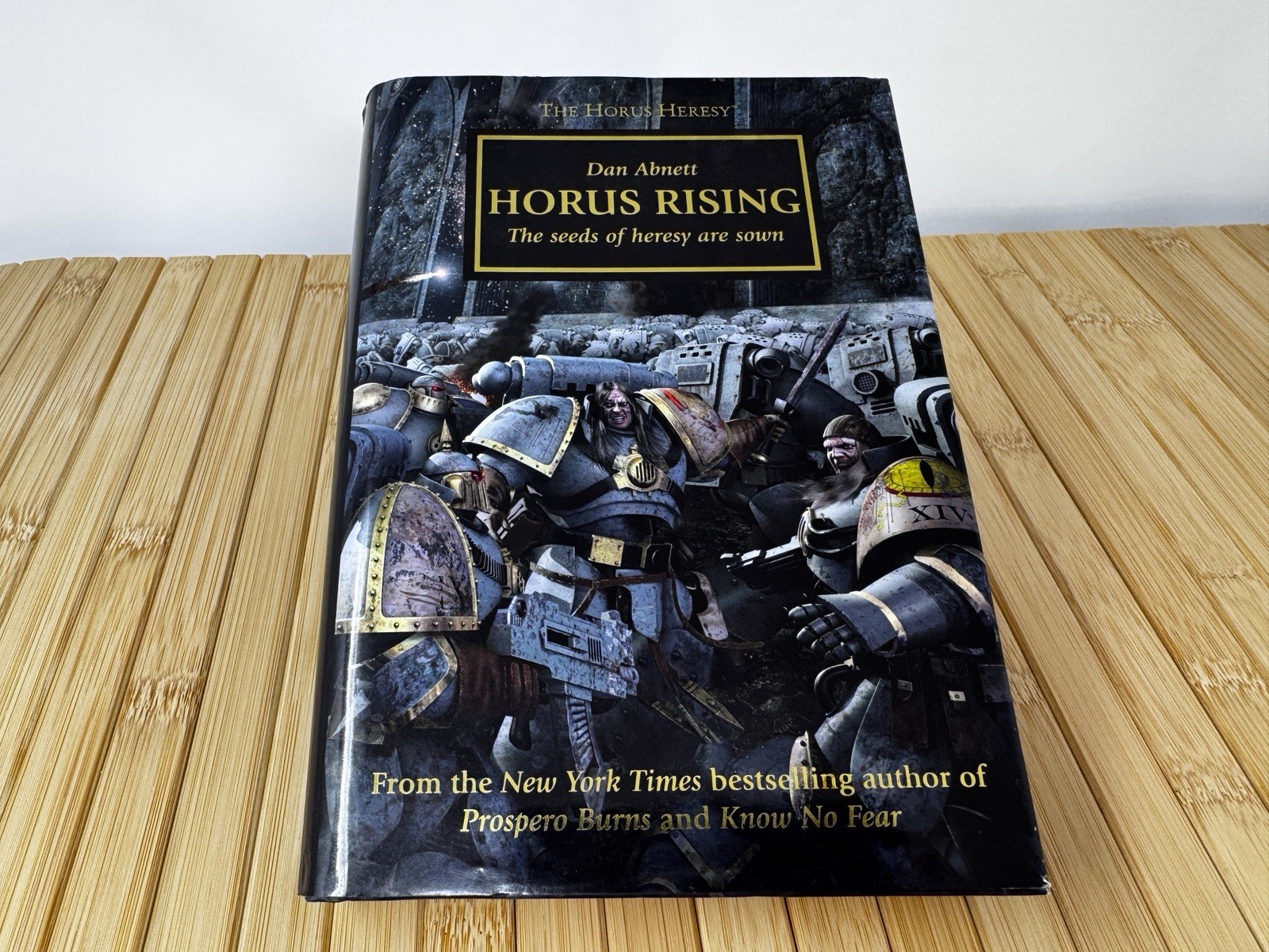 Horus Rising : The Seeds of Heresy Are Sown by Dan Abnett Warhammer 40k
