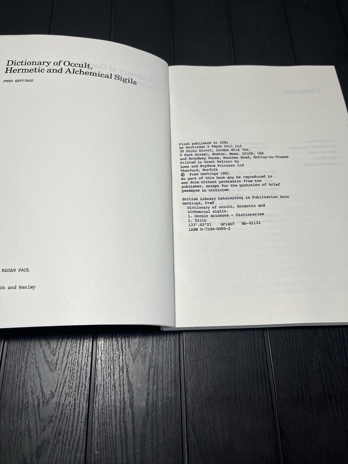 Dictionary of Occult,Hermetic&Alchemical Sigils,Dictionary of Demons,Fred Gettin