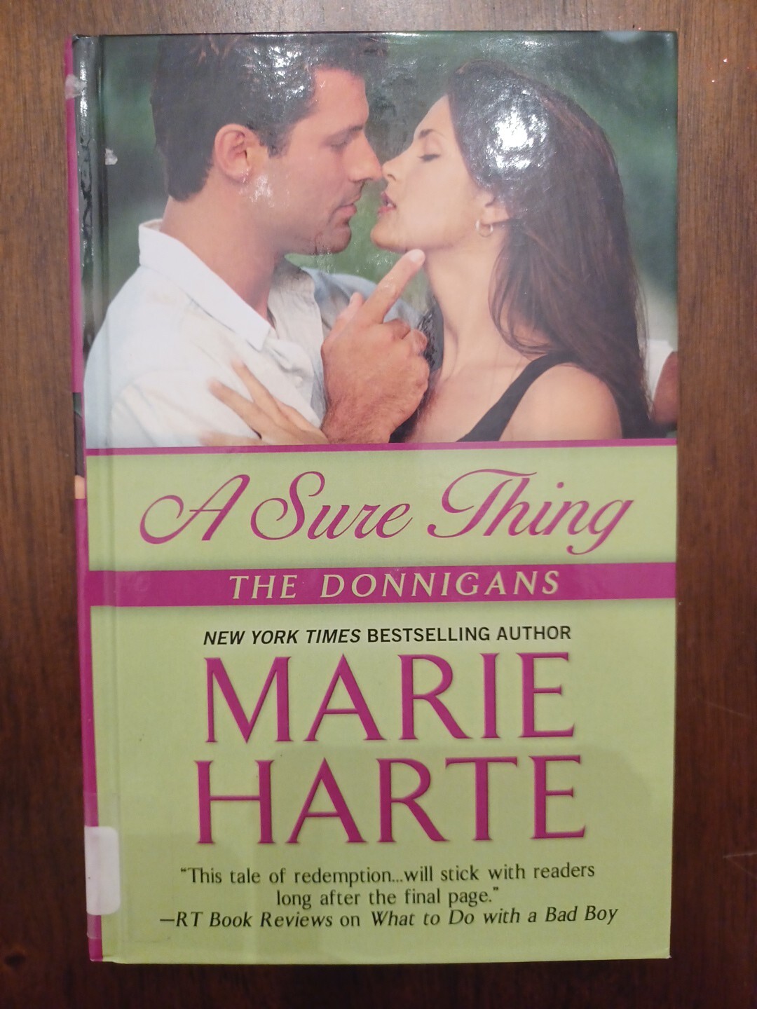 The Donnigans Ser.: A Sure Thing by Marie Harte (2016, Hardcover, Large Type…