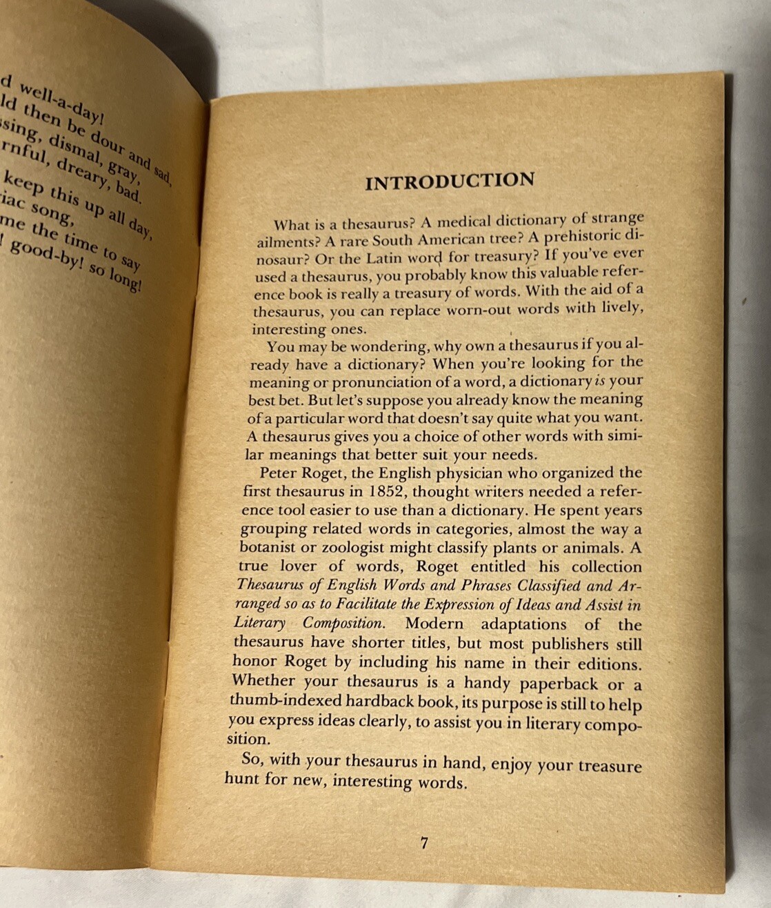 How To Use A Thesaurus by Louise Colligan, Scholastic 1977 – ONO-043
