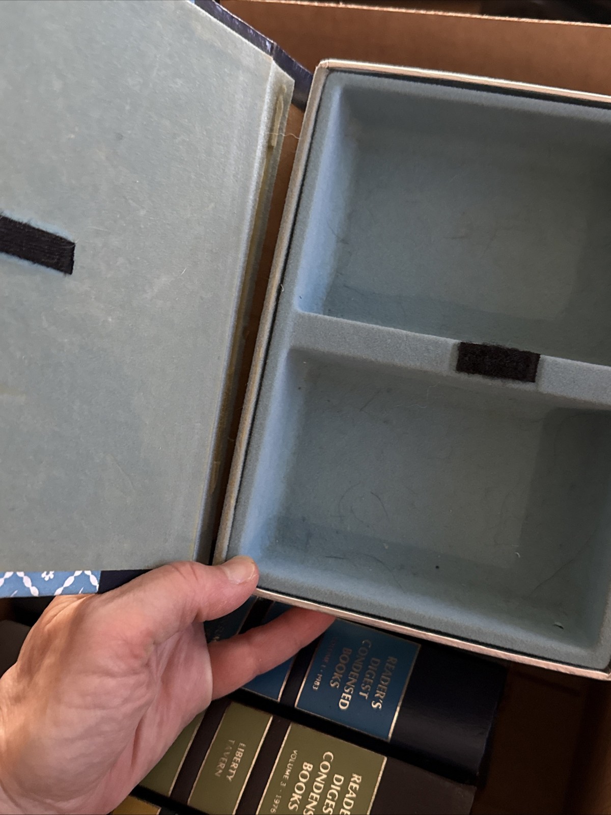 6 VINTAGE Readers Digest Condensed Books Colored Covers PLUS One Book Safe!