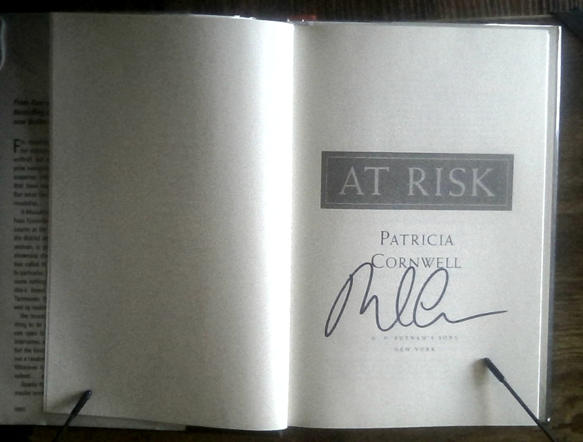 Signed Patricia Cornwell At Risk Novel Crime Thriller Suspense Hardcover Book