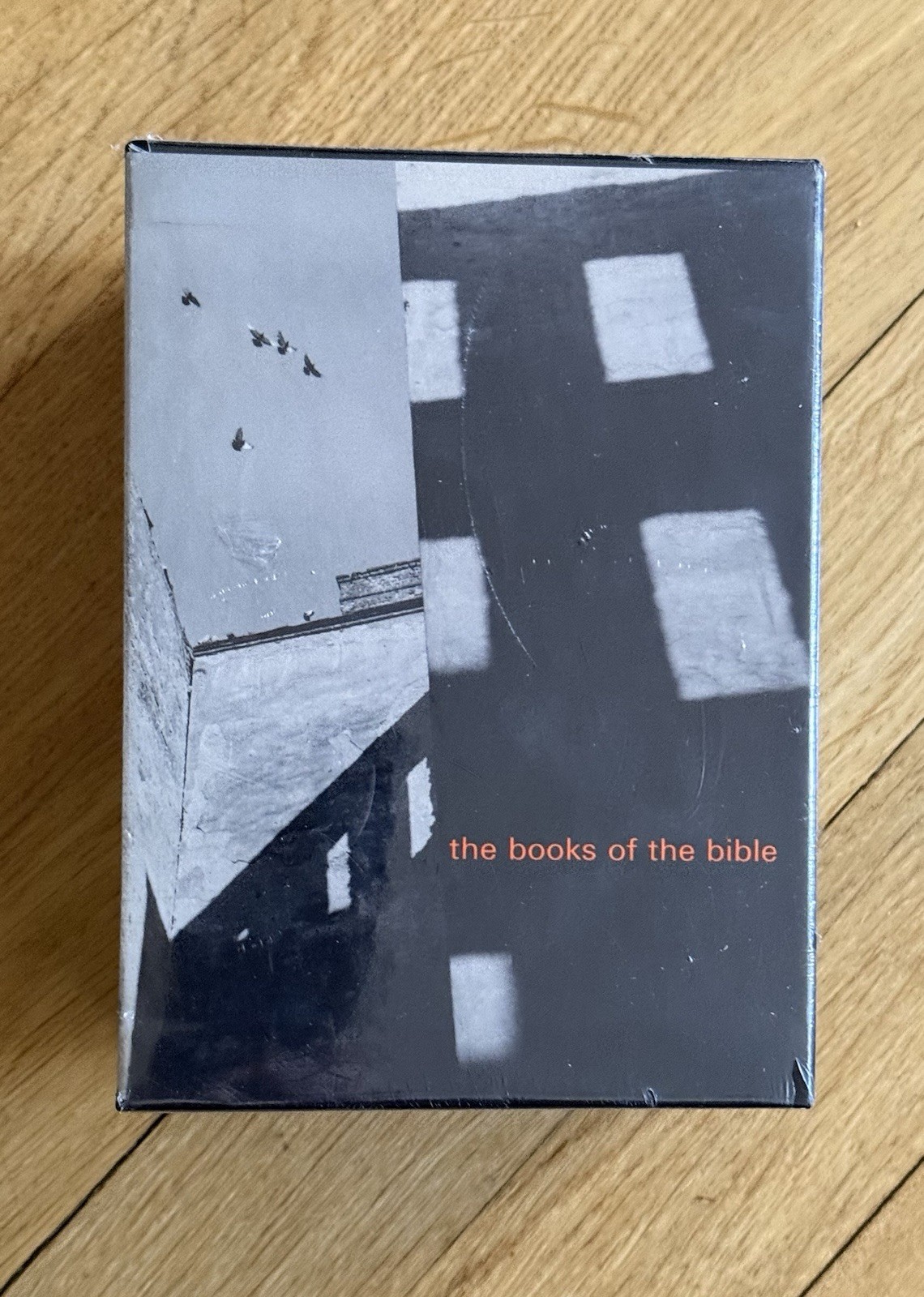 The Books of the Bible (12) in slipcase – Grove Press (1999). Brand New.