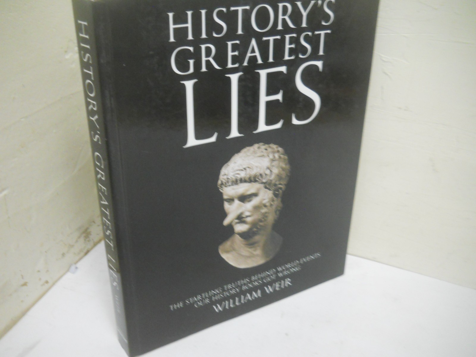 History Greatest Lies: The Truths Behind World Events ~ Fine TPB ~ Fast Shipping