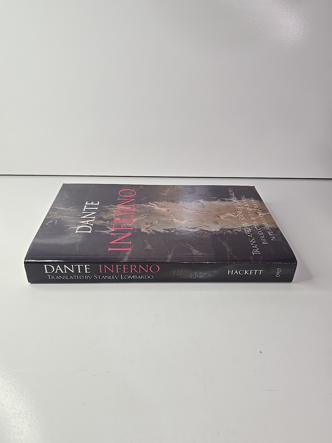Inferno (Hackett Classics) – Paperback By Dante – VERY GOOD. G-465