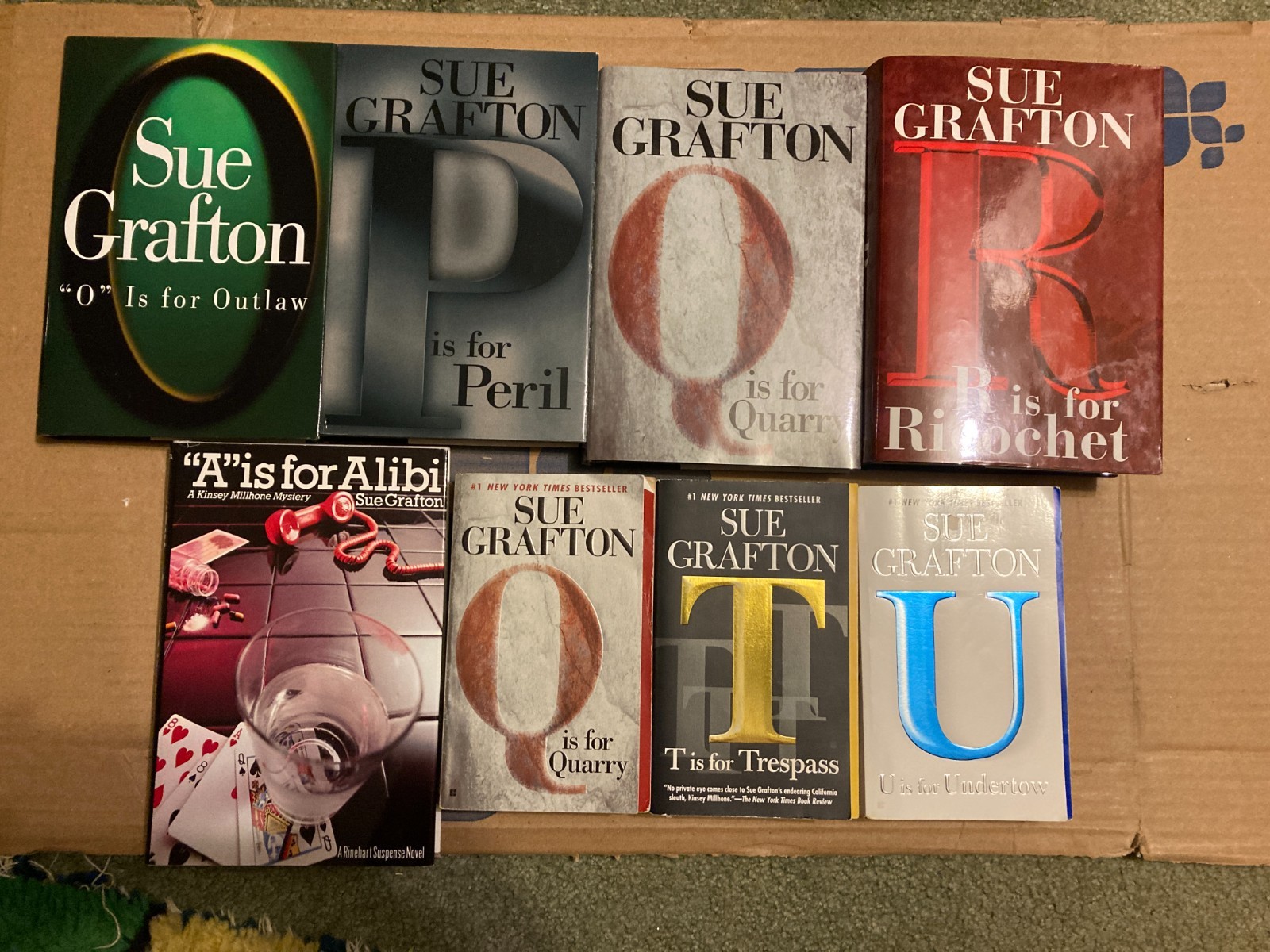 Lot of 8 SUE GRAFTON 5 hardcover + 3 PB: Alibi, O thru R, T & U